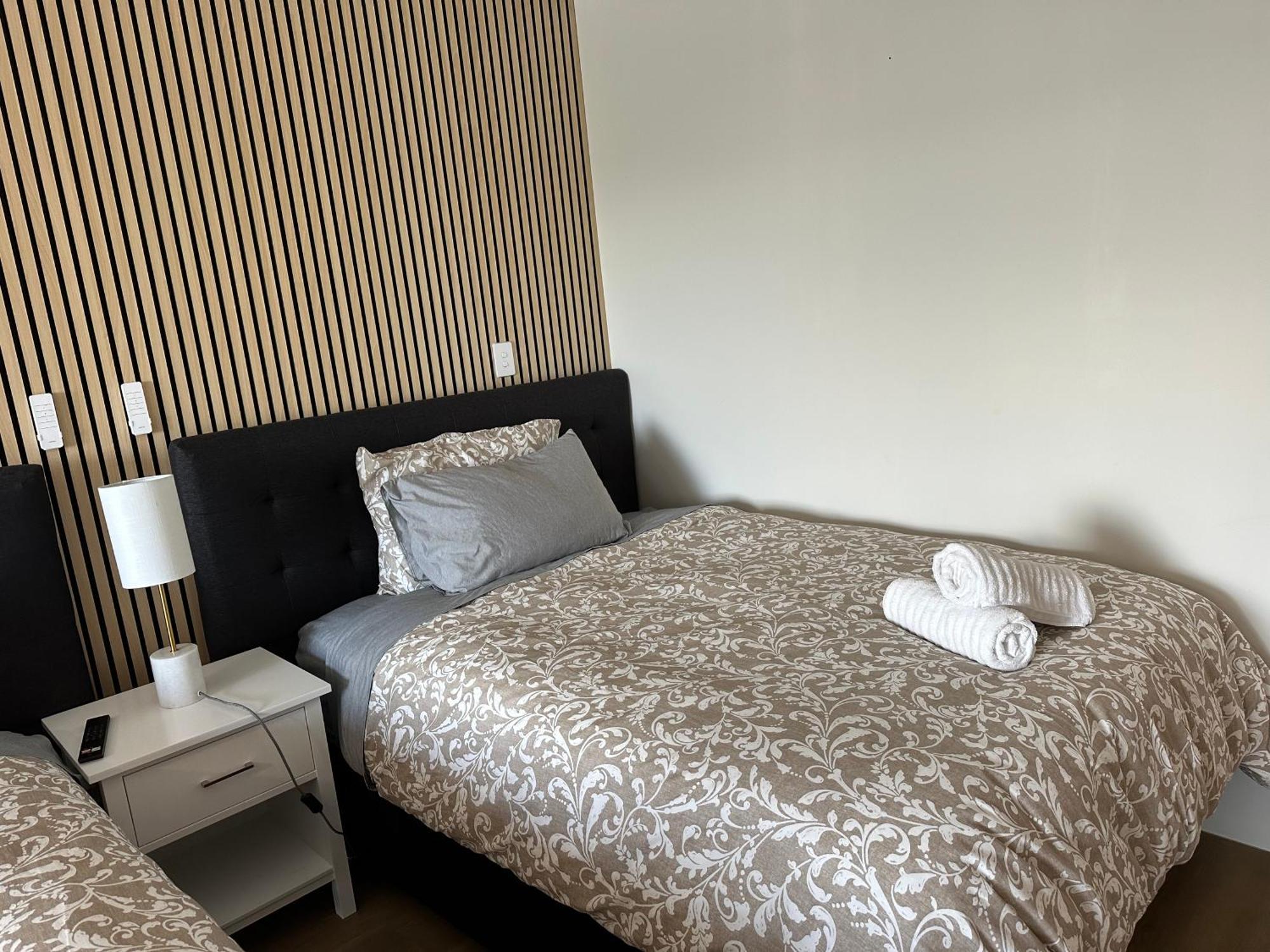 Beautiful Lakeview Apartment Taupo Exterior foto